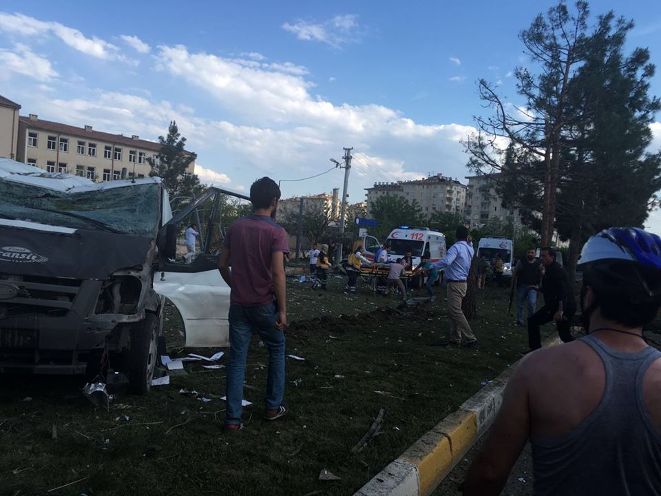 Diyarbakir's Baglar explosion, Diyarbakir, may 10, 2016. (Photos: Kurdistan24/Siddik Eren & Hesen Kako)